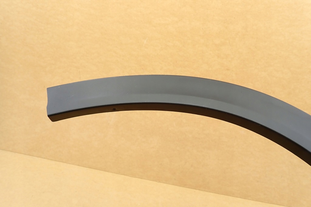 Suzuki vitara iii 3 2015- молдинг крыла правая задний  задняя 7725154p0 rh оригинальный номер с Разборки