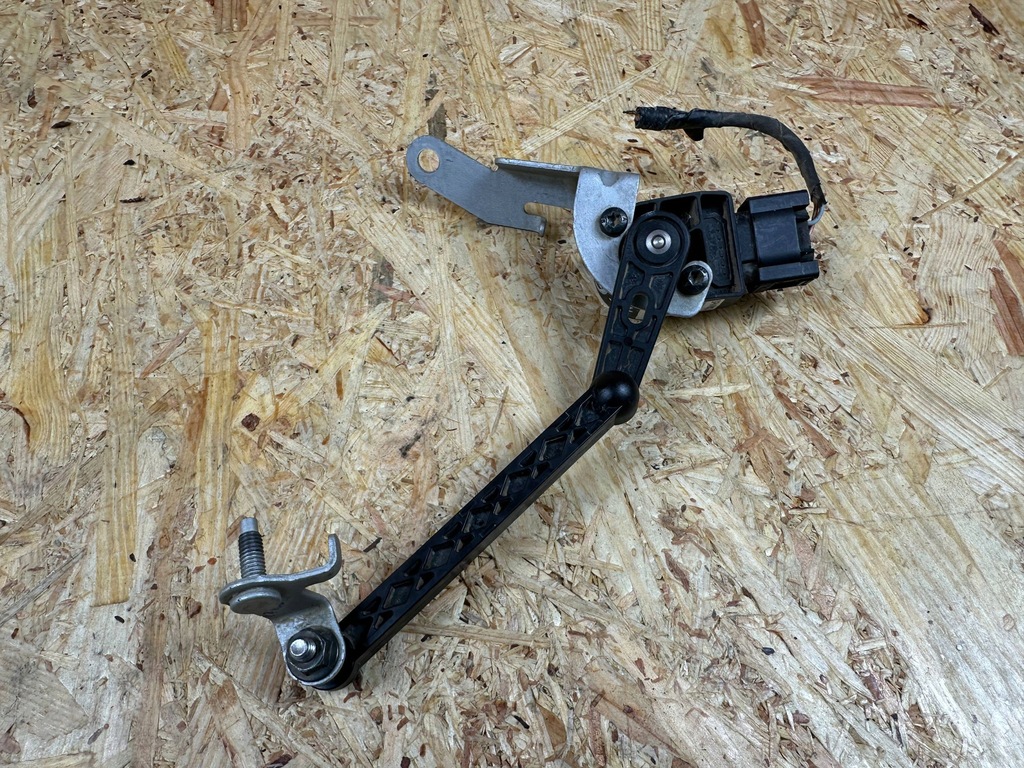 фото №8, Датчик выравнивание света лампа левый volvo xc40 c40 32221477 32221957