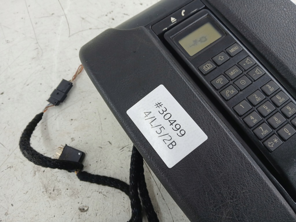 Купити Bmw e39 чорний підлокітник під  телефон + телефон + блок керування 8380942