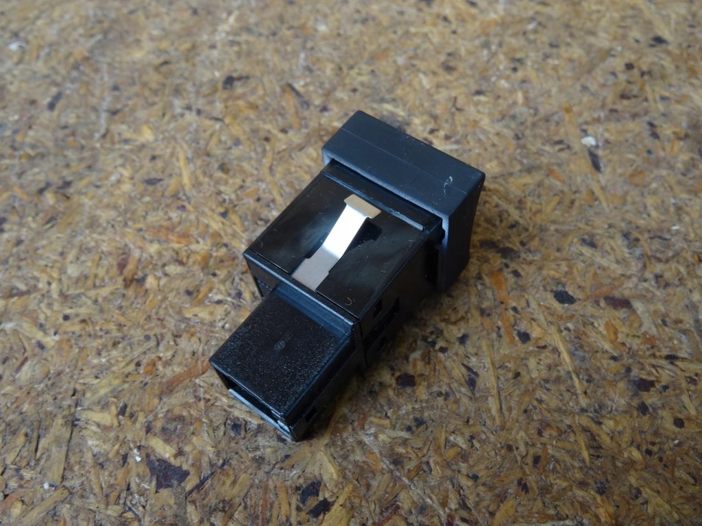 фото №11, Audi rsq3 q3 8u панель вимикач перемикач esp off 8u0927134