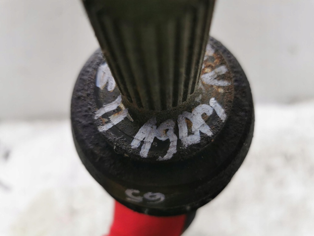 Приводной вал длинная правый  перед renault megane 2 1.9 dci в Украине