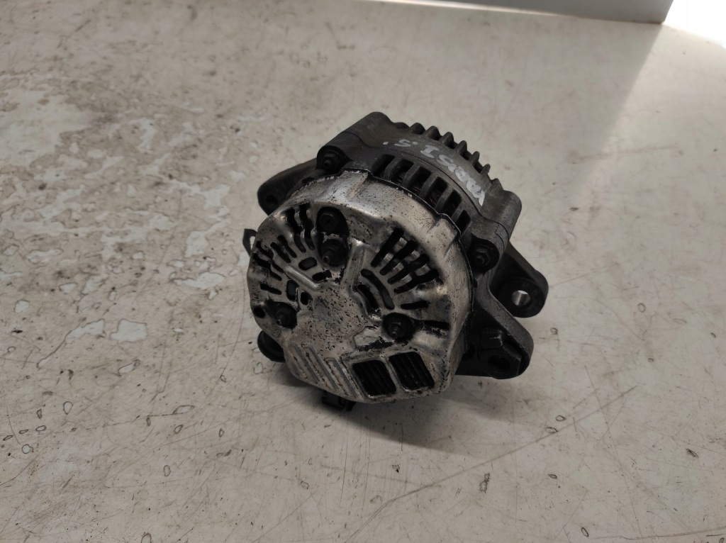 Toyota yaris 1 1 99- 1.4 d4d генератор 27060-33020 в Украине