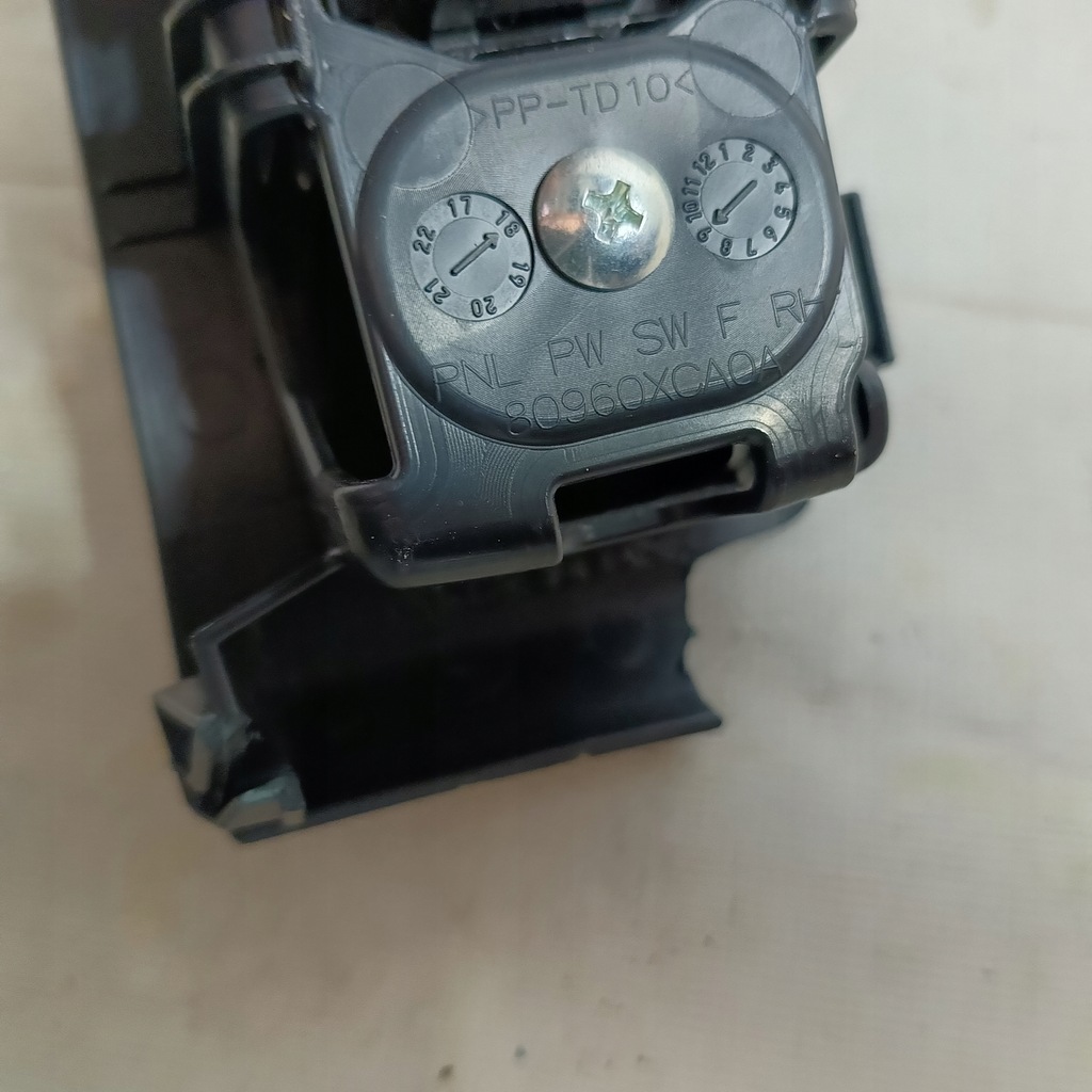 фото №8, Subaru ascent 19- переключатель дверь водителя usa