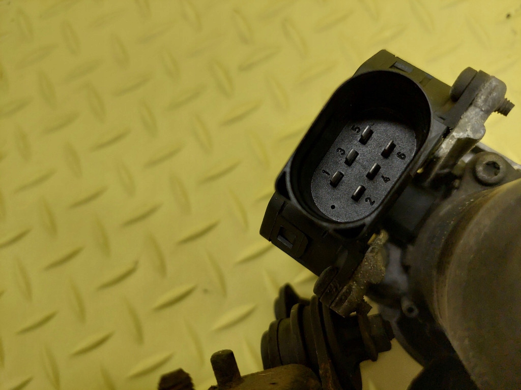 фото №6, Vw bora 2.3 v5 насос вакуум 1j0919433