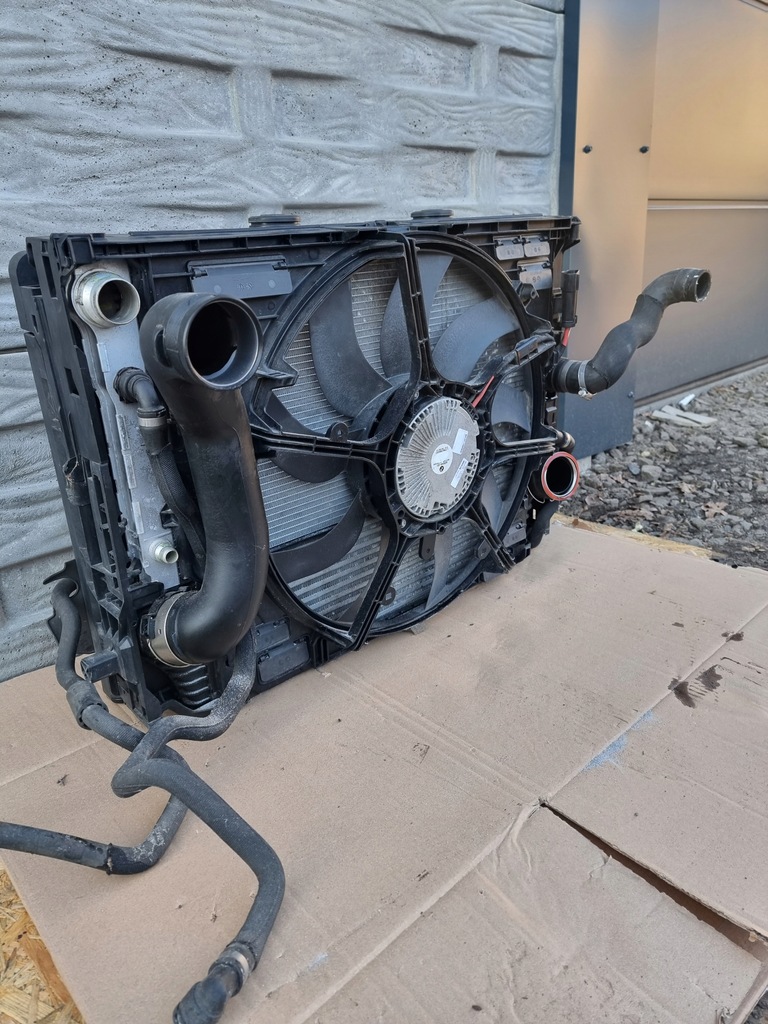 фото №16, Bmw 6 f06 f12 f13 комплект радиатор с корпус 4.4 b 650i