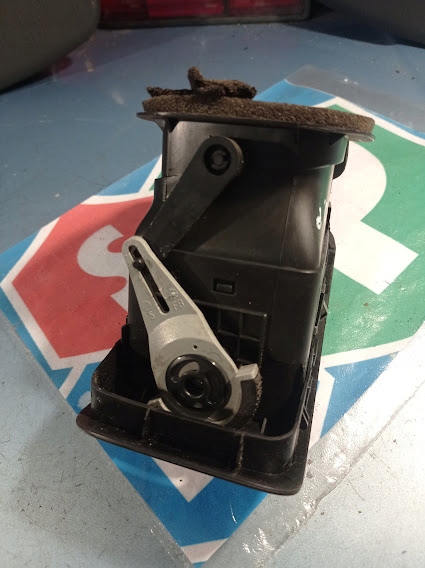 фото №6, Правая решётка обдув vw lupo