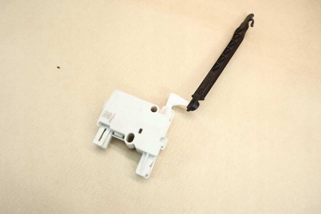 фото №2, Mercedes slk r171 привод замок бардачка