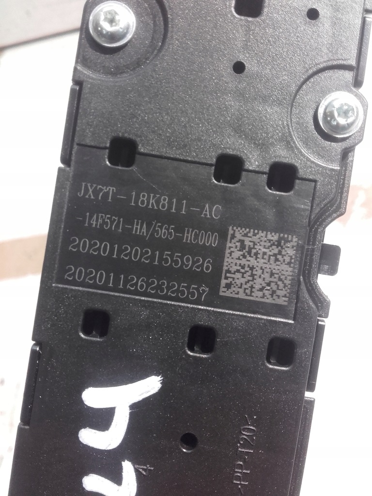 фото №10, Ford focus mk4 радіо навігація синхронізація