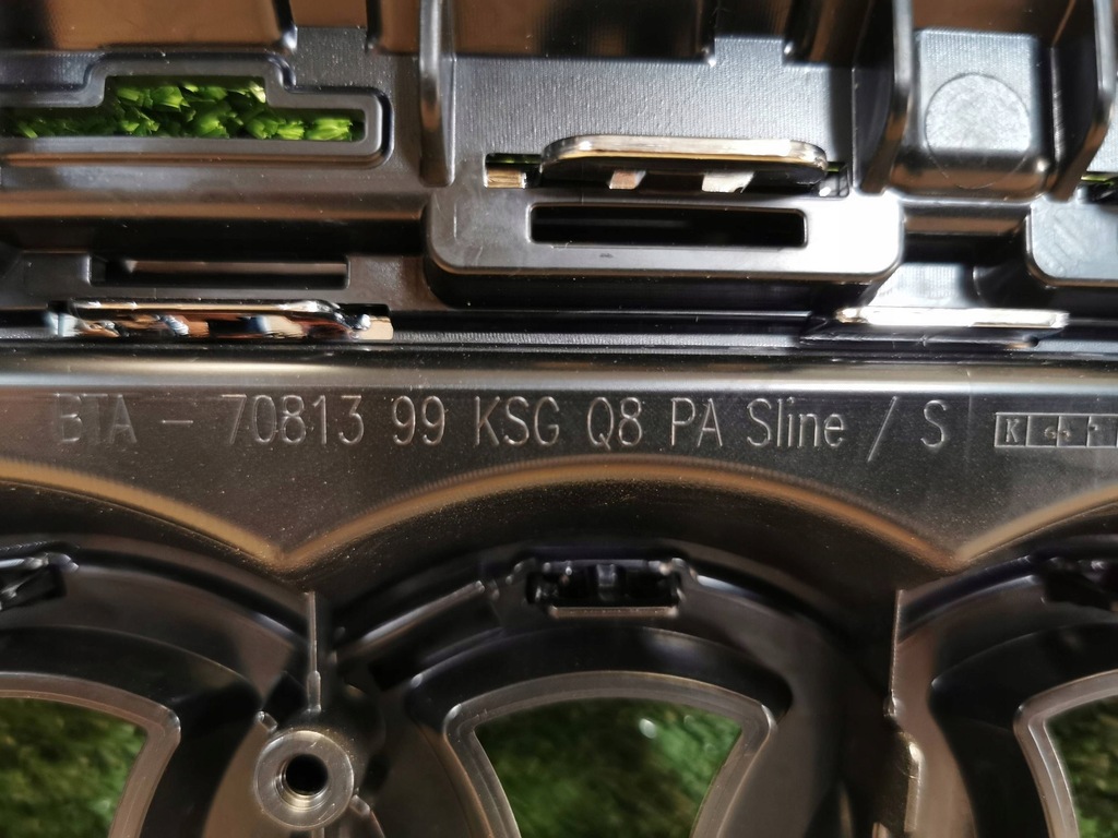 фото №13, Audi q8 sq8 4m8 lift 24- решётка радиатора новый решётка радиатора значок хром 4m8853651bs bdb