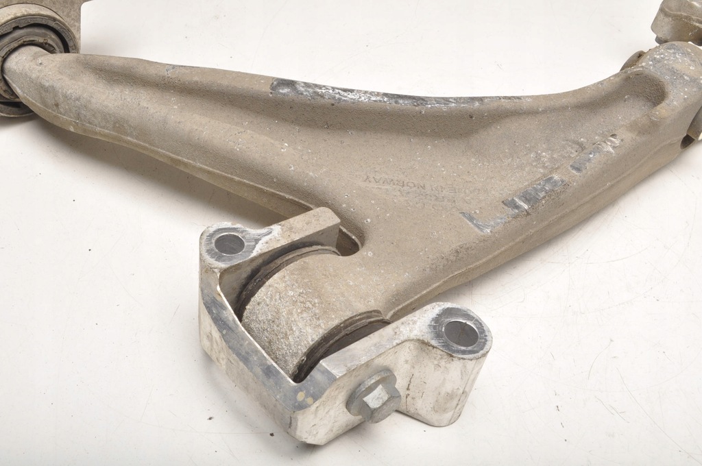 фото №8, Volvo xc60 ii рычаг правый перед 31360700