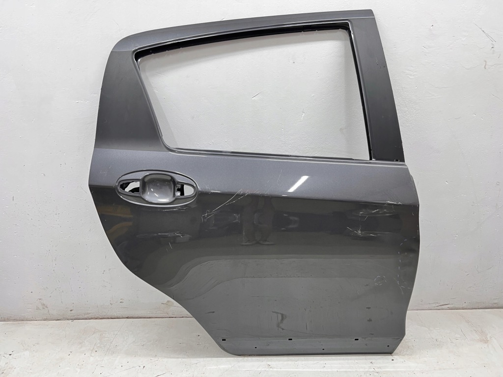 фото №1, Дверь правый задняя toyota yaris iii lift