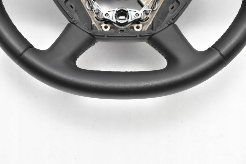 фото №10, Воздуховод 484001375r dacia duster ii lift