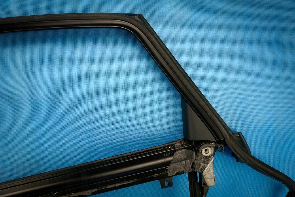 фото №7, Рамка дверь стекло prowdnica стекло правая задняя audi a6 4f sedan 4f5839630f