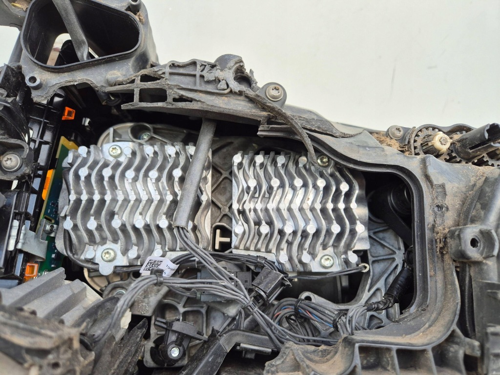 Scania s r 2017- full led левый фара фара правый  2655848 повреждённая Доставка