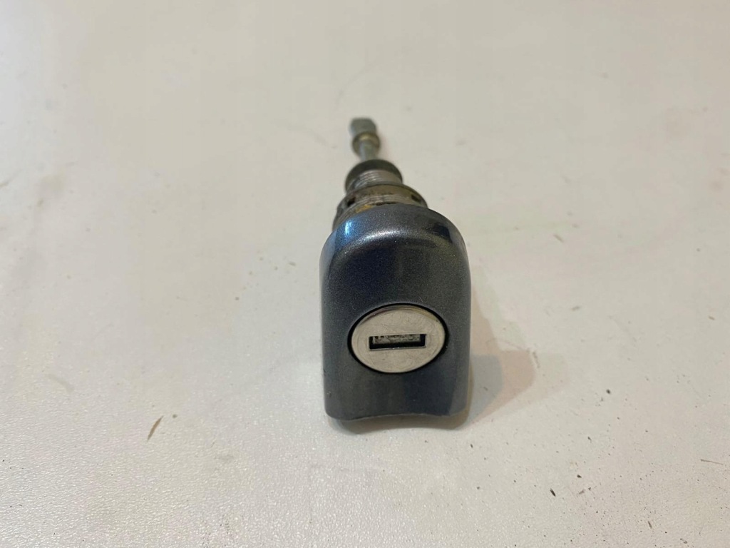 Купити Vw touran 1 03-09r вкладка дверей ліве перед