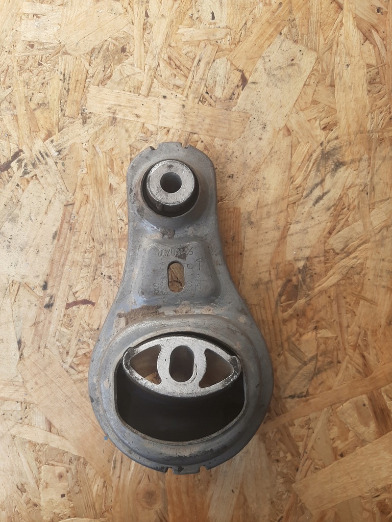 фото №2, Кронштейн renault master iii 2,3d 16r 93860700