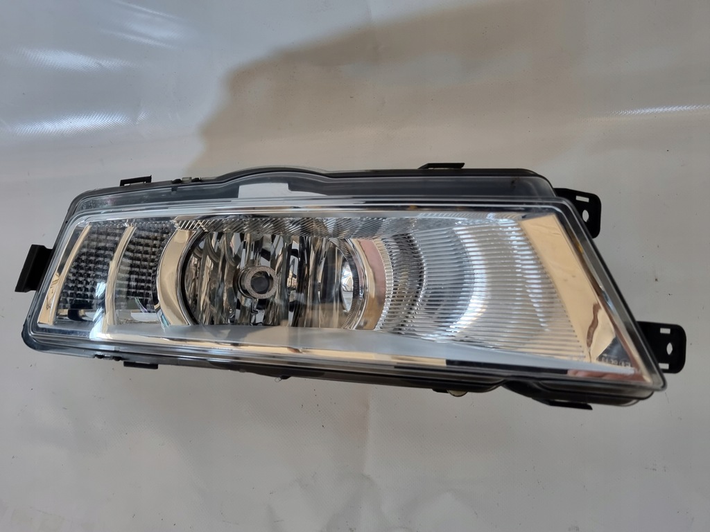 фото №1, Skoda rapid противотуманная фара левый