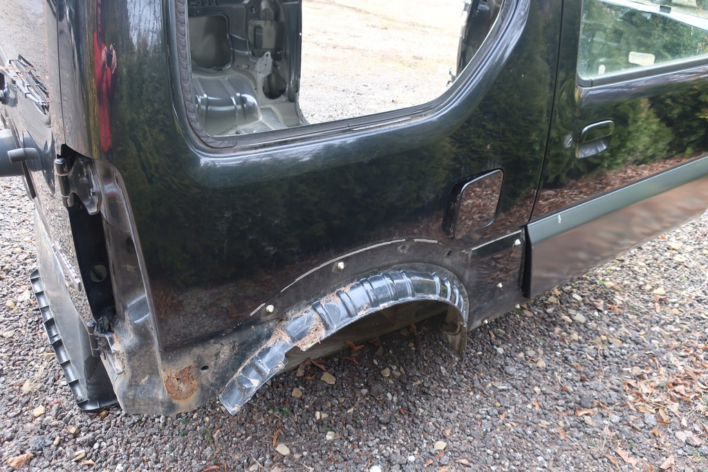 фото №4, Підлога багажника suzuki jimny ціла 2012r