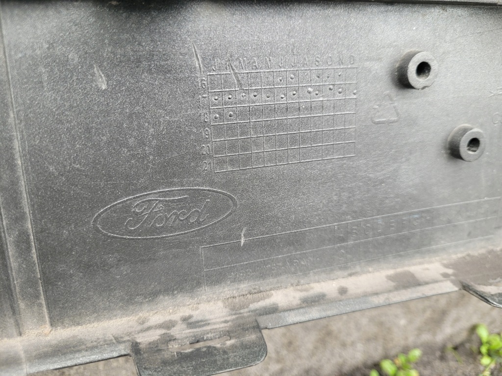 Купити Бампер перед ford fiesta mk8 2016-