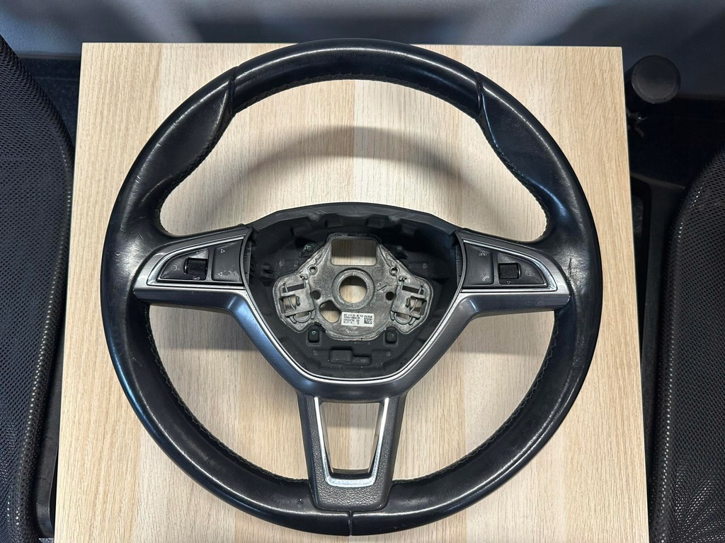 фото №1, Skoda rapid воздуховод кожа кожаный мультифункция