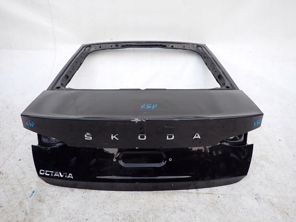 фото №1, Skoda octavia iv 4 hb 19- крышка багажника задняя задняя