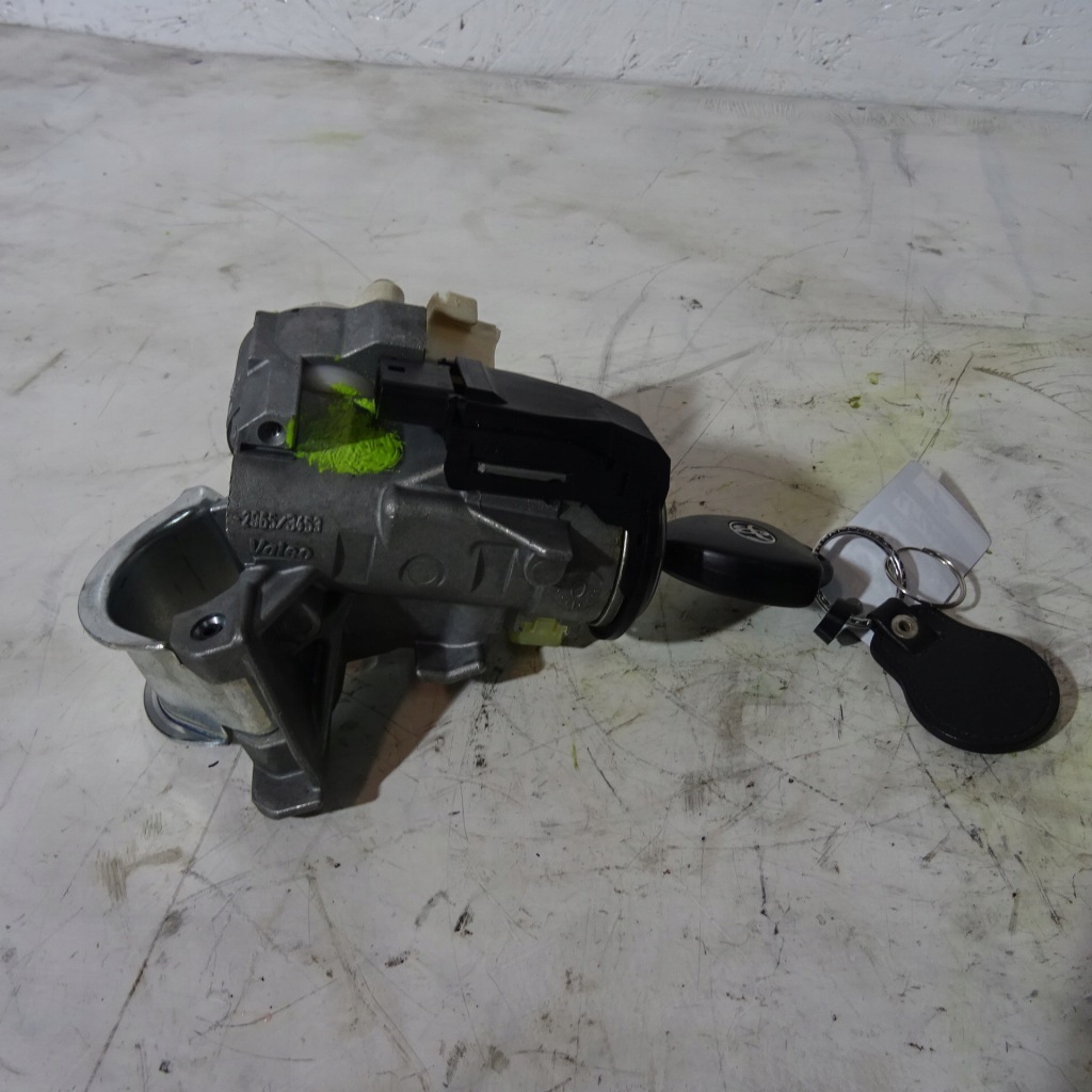 фото №1, Toyota avensis t27 2.0d замок зажигания 45020-0203