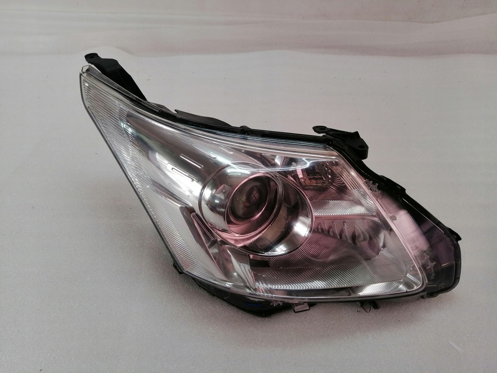 фото №1, Toyota avensis t27 лампа перед правая