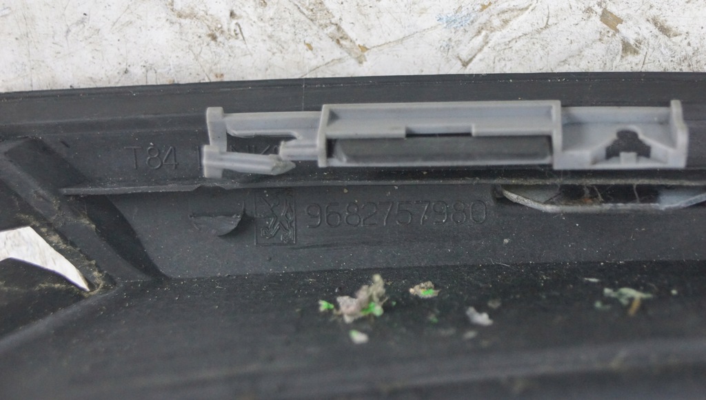 фото №11, Молдинг стекло левая peugeot 3008 i белый перламутр