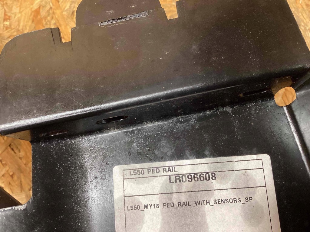 фото №12, Балка бампера передний land rover discovery sport l550 lr096608