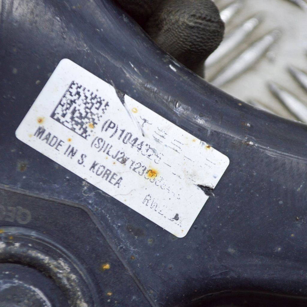 фото №6, Tesla model y 2021 перед сторона права верхній важіль передній