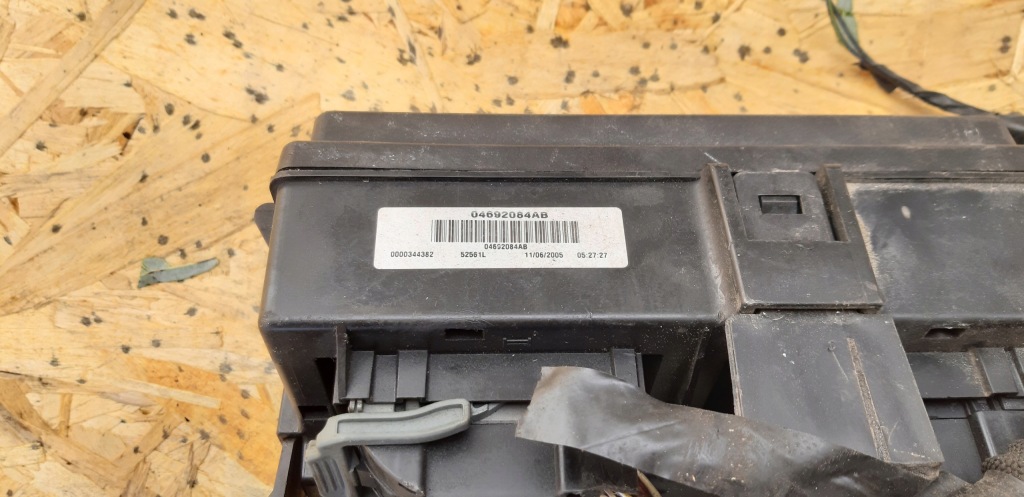 фото №4, Корпус предохранителей модуль jeep grand cherokee wk