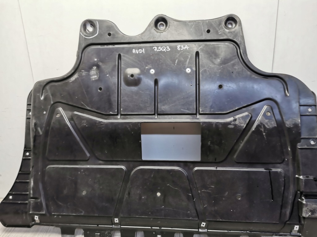 Плита захист нижня під  двигун audi rsq3 83a825236 Доставка