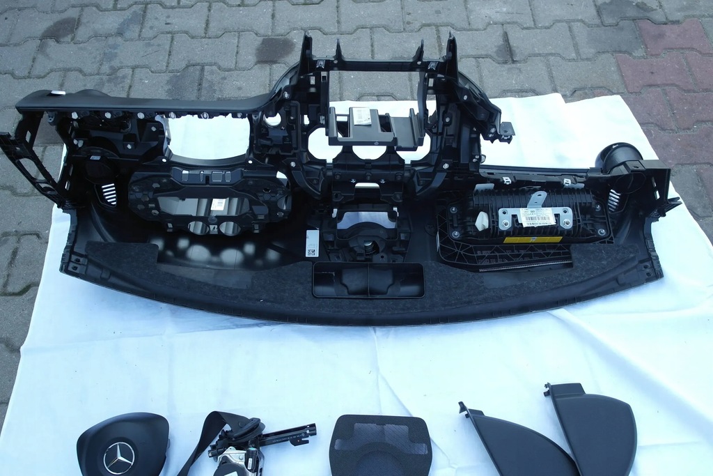 фото №12, Mercedes-benz c w205 2018 панель приладів приладова, консоль, ремені, подушка безпеки lift
