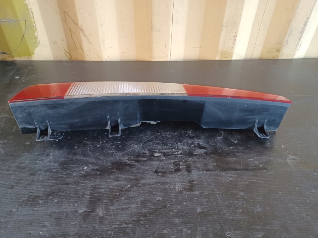 Фара левое  задняя vito viano w639 96467800 Цена