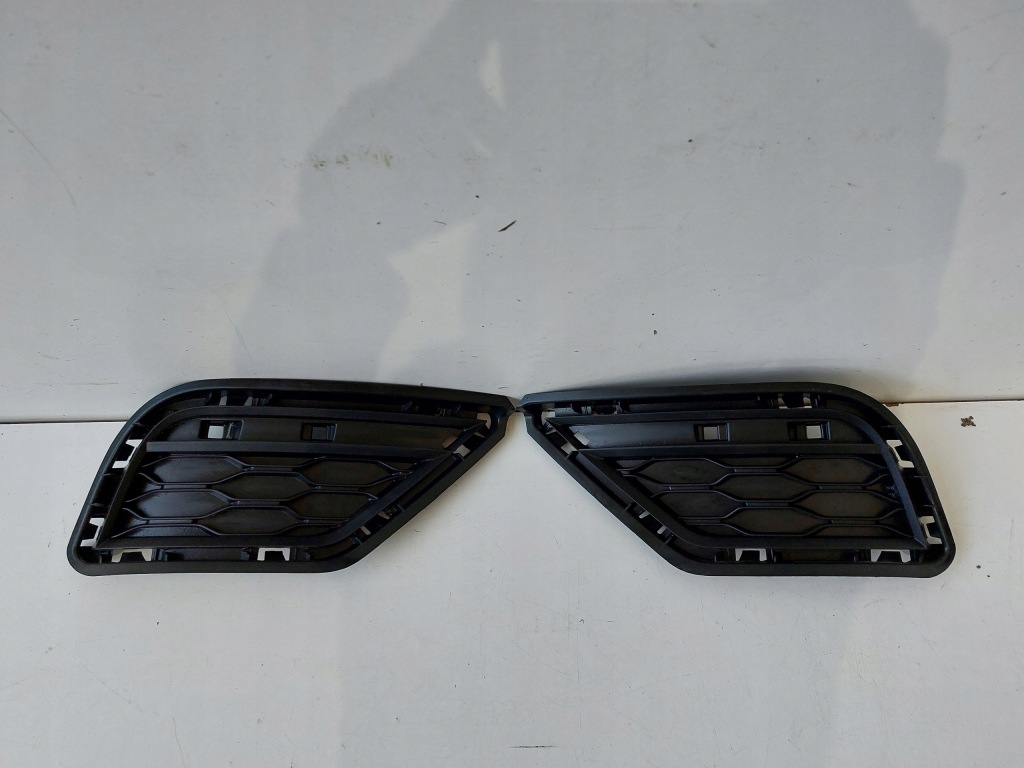 фото №1, Vw t-roc 2ga решітка бампера права ліва задня оригінал