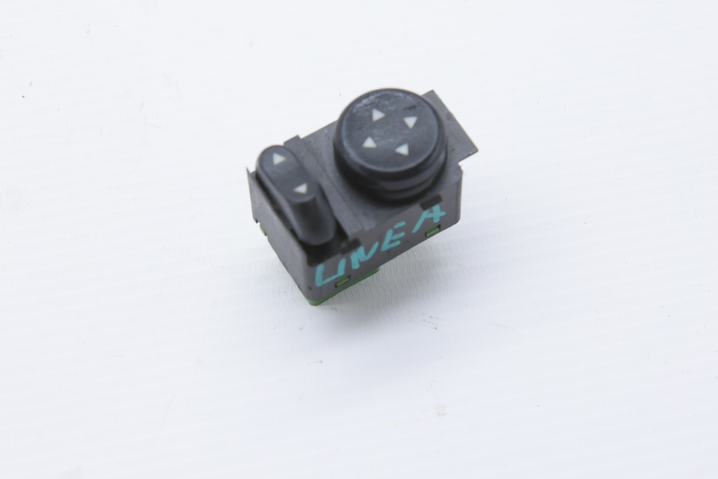 фото №1, Fiat linea кнопка регулювання дзеркал