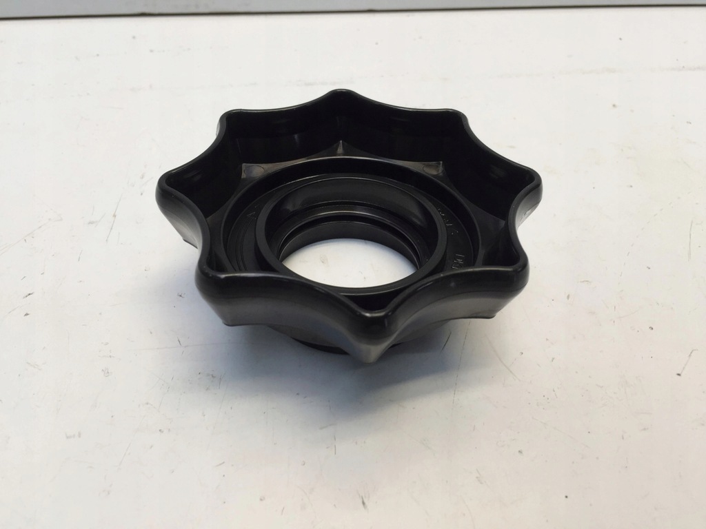 фото №1, Skoda scala 2020 болт кронштейн колеса запасного