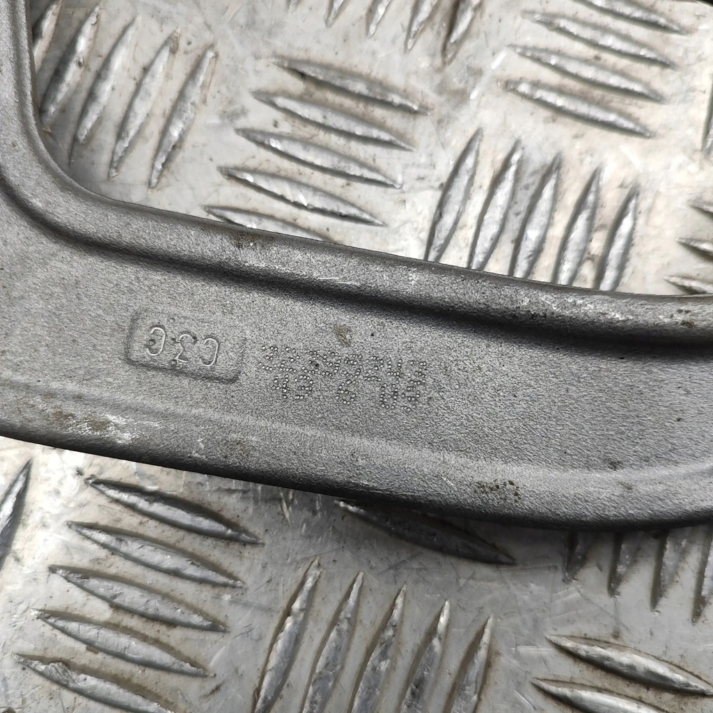 фото №6, Volvo xc60 2024 перед сторона правая верхний рычаг передний