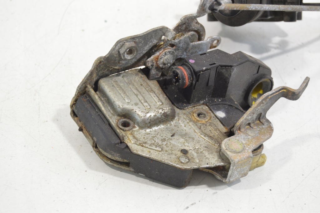 Замок дверь левый перед mercedes w124 e-klasa кабриолет  купе 1247202535 Недорого