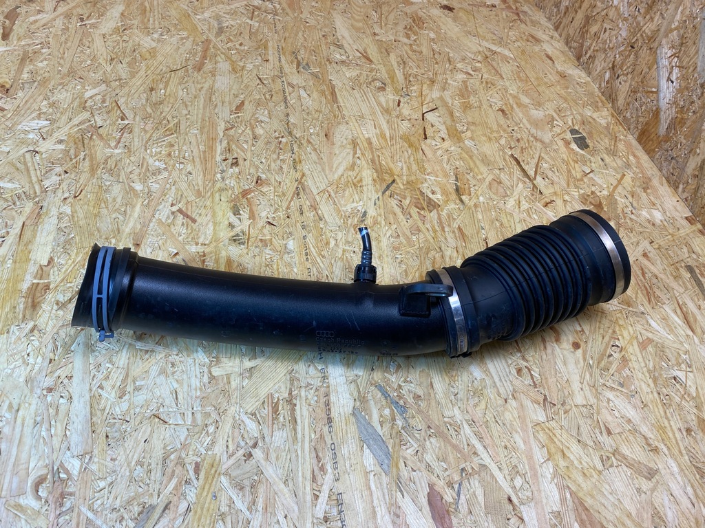 фото №7, Труба шланг wąż повітря інтеркулер audi rsq3 rs3 07k129665f 83a129624a