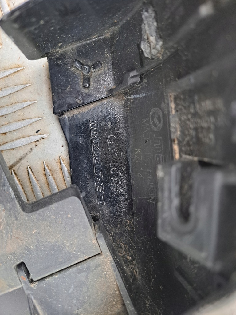 фото №12, Mazda 2 speed sport 14- спойлер dokłatka бампера перед qdj150