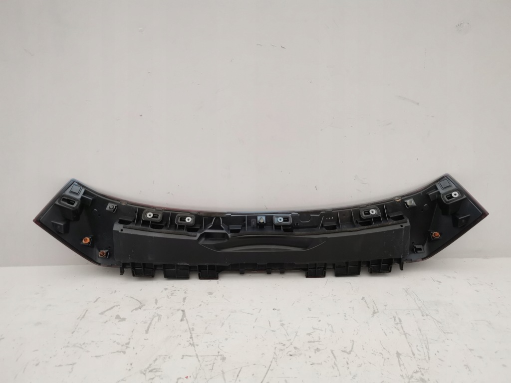 Subaru forester v 19- захист накладка задній кришки багажника 91111sj070 Ціна