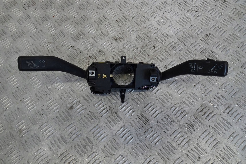 фото №1, Skoda rapid toledo iv - перемикачі 6ra953501h