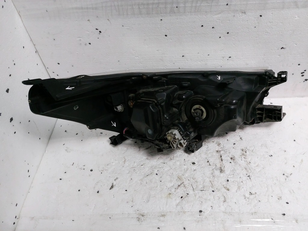 фото №7, Лампа перед левая led toyota hilux viii 15-20