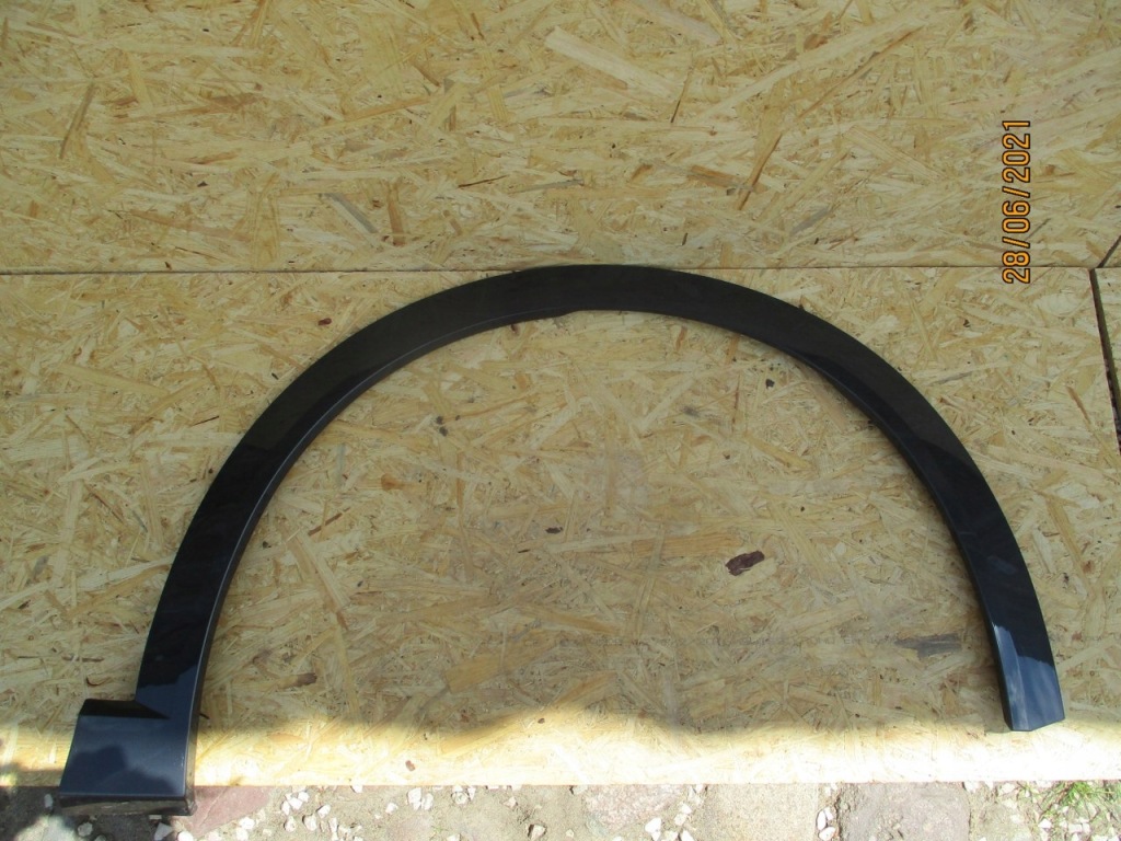 фото №1, Audi e-tron 4ke молдинг крила правий перед