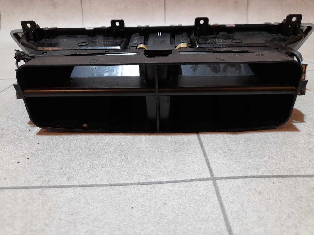 фото №6, Mercedes w221 решётка решётки обдув часы ładne