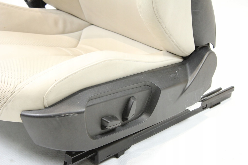 фото №13, Сидіння заднє сидіння тунель середній салон elfenbeinweiss bmw i8 i12 lhd