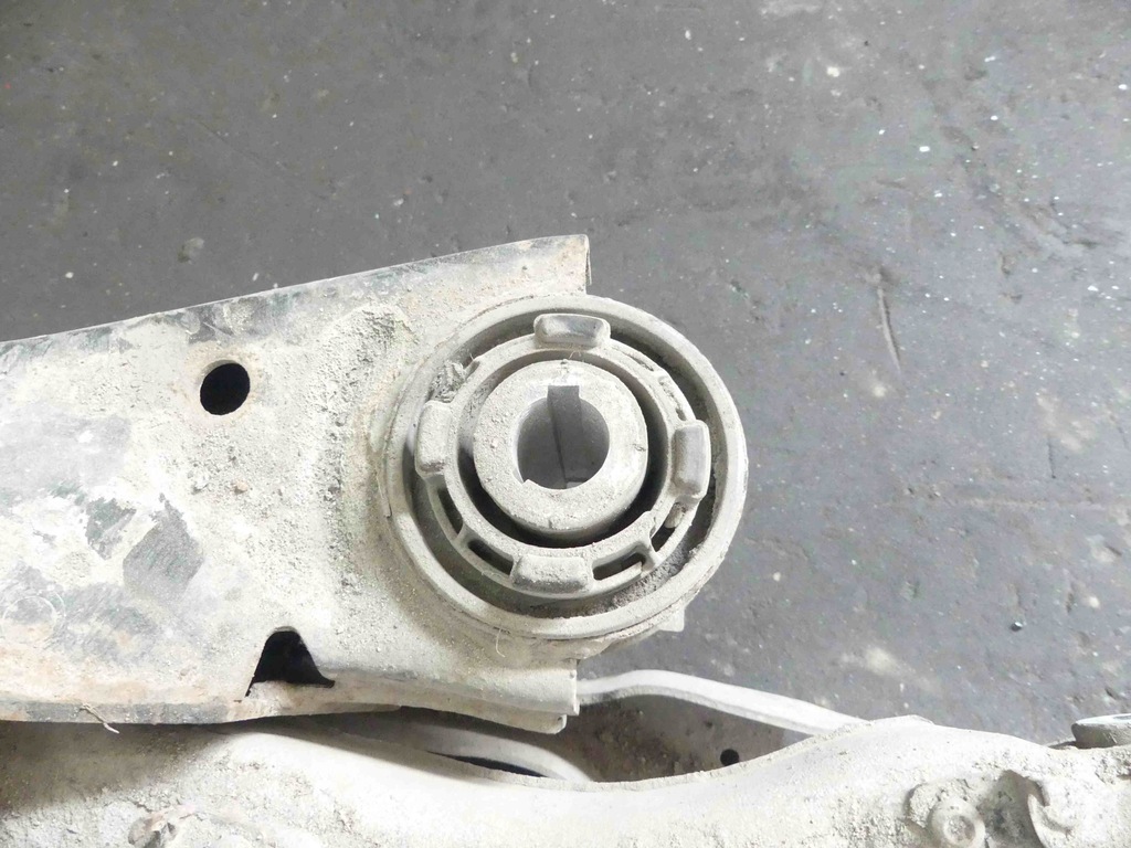 фото №6, Задня балка задня важелі jaguar f-pace 16-