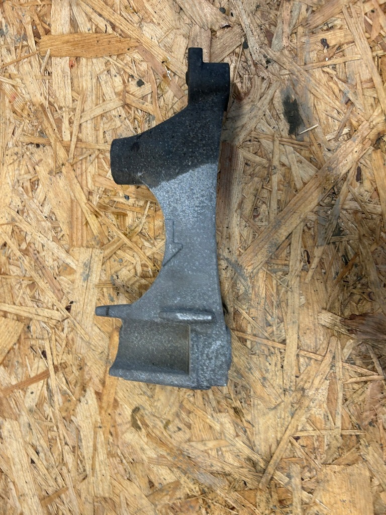 фото №1, Toyota camry viii xv70 2018 кронштейн кронштейн двигателя