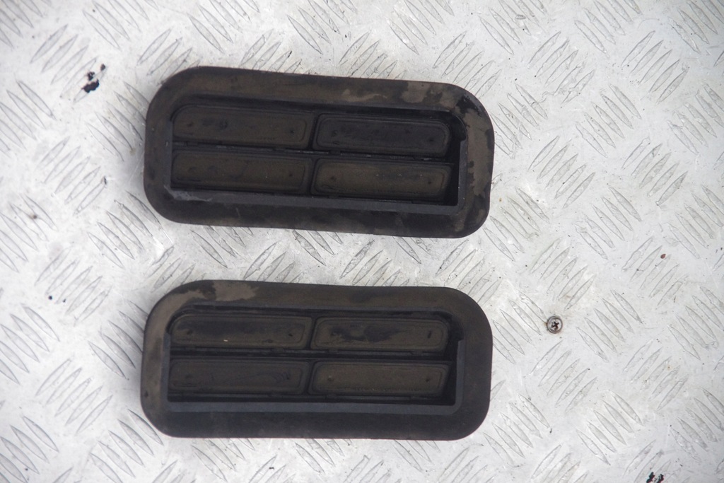 фото №8, Решётка вентиляционная багажника bentley continental gt 3d0819465b